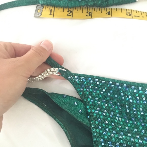 Competition Bikini - Picture 4 of 6